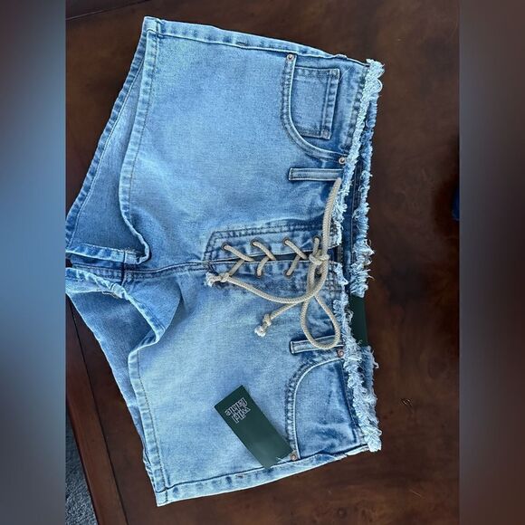 Wild Fable Lace Up Front Jean Shorts Size 8 or Size 14 NWT - Picture 4 of 15